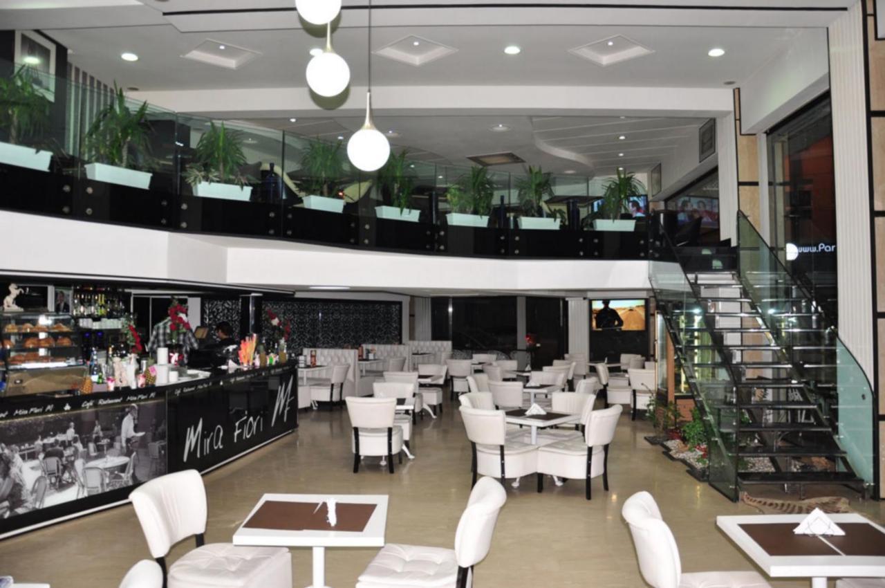 Val Fleuri Apartment With Balcony, Casablanca Exterior foto