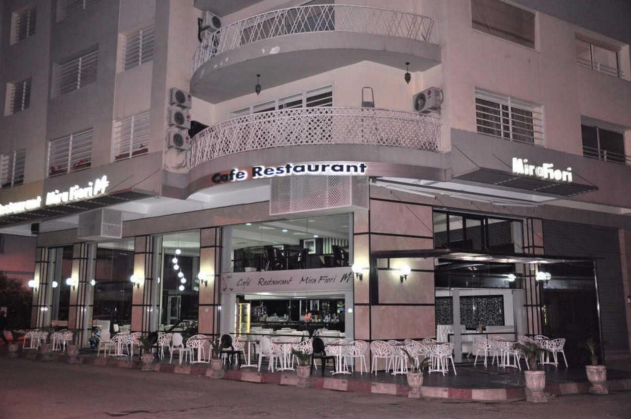 Val Fleuri Apartment With Balcony, Casablanca Exterior foto